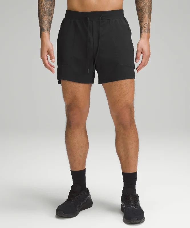 LULULEMON BLK LICENSE TO TRAIN SHORT 5